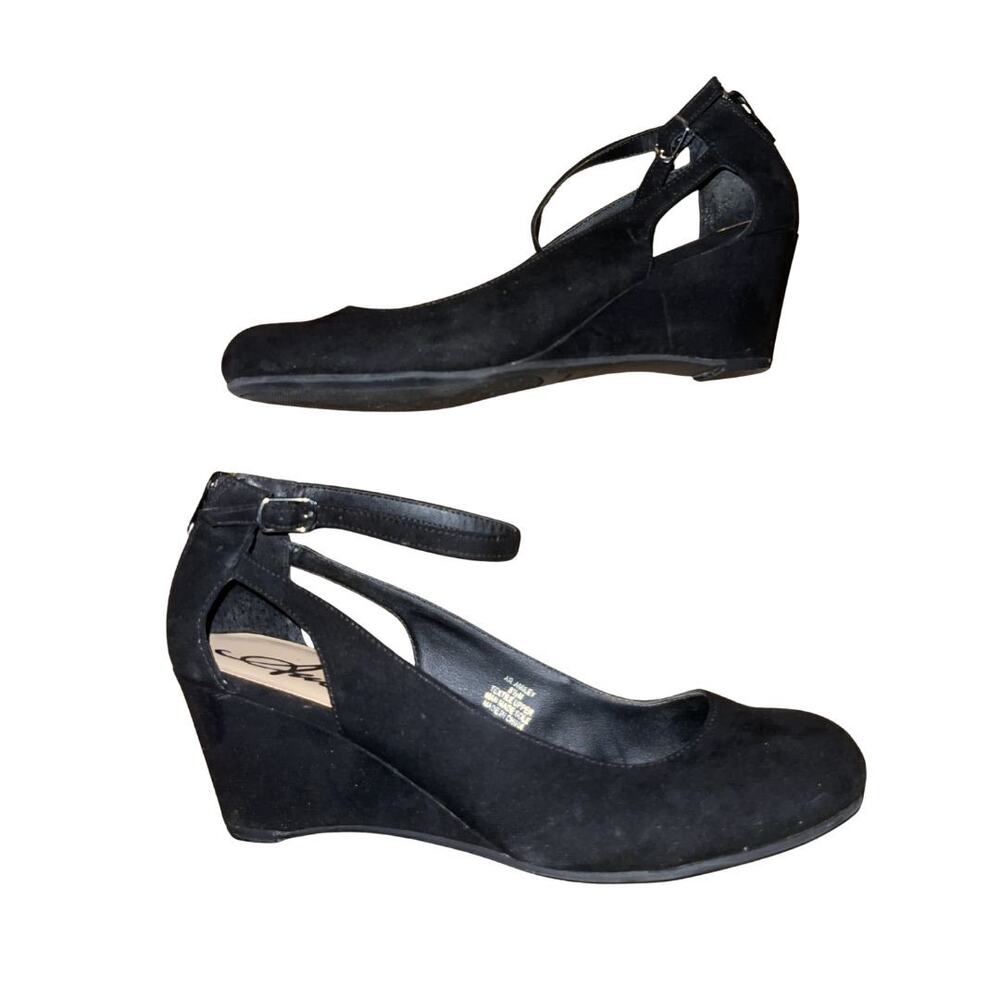 American Rag Amiley Cut Out Wedges Closed Toe Ankle Strap Size 8.5 Faux Suede